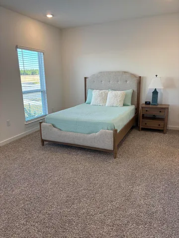 $2,400 | 494 Arrowwood Boulevard, Freeport, FL 32439