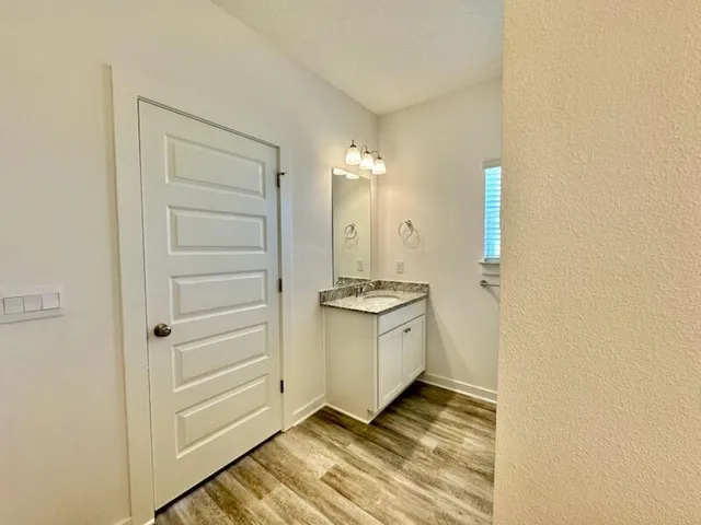 $2,400 | 494 Arrowwood Boulevard, Freeport, FL 32439