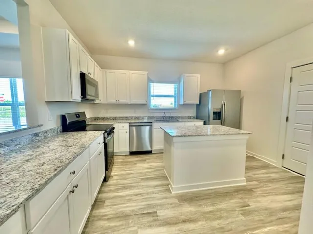 $2,400 | 494 Arrowwood Boulevard, Freeport, FL 32439