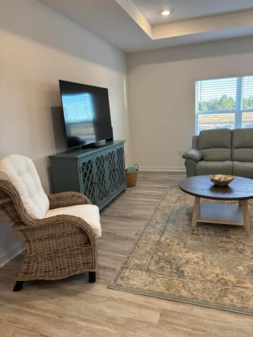 $2,400 | 494 Arrowwood Boulevard, Freeport, FL 32439