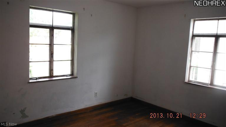 9459 Roxbury Road Parma Heights, OH 44130 - Photo 5 of 12 Gallery Image 5