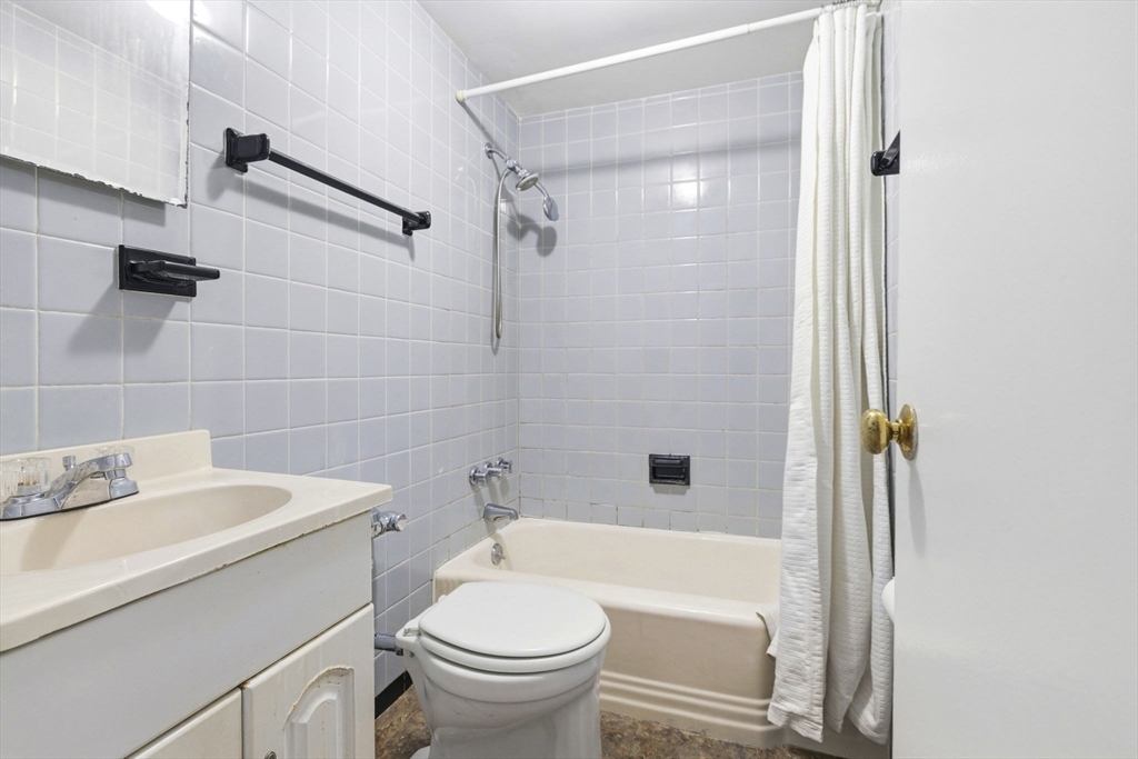 100 Lanark Road, Unit 4 Boston, MA 02135 - Photo 5 of 11