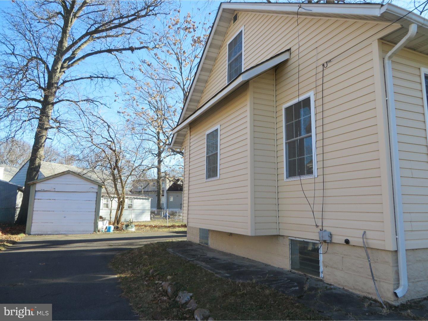 119 South Forklanding Road Maple Shade, NJ 08052 - Photo 2 of 24