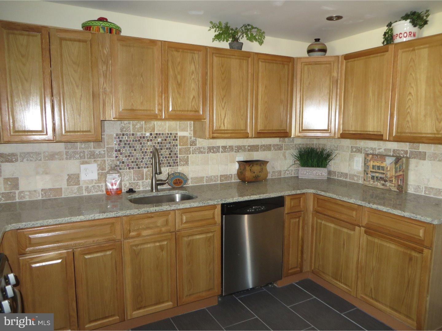 119 South Forklanding Road Maple Shade, NJ 08052 - Photo 10 of 24