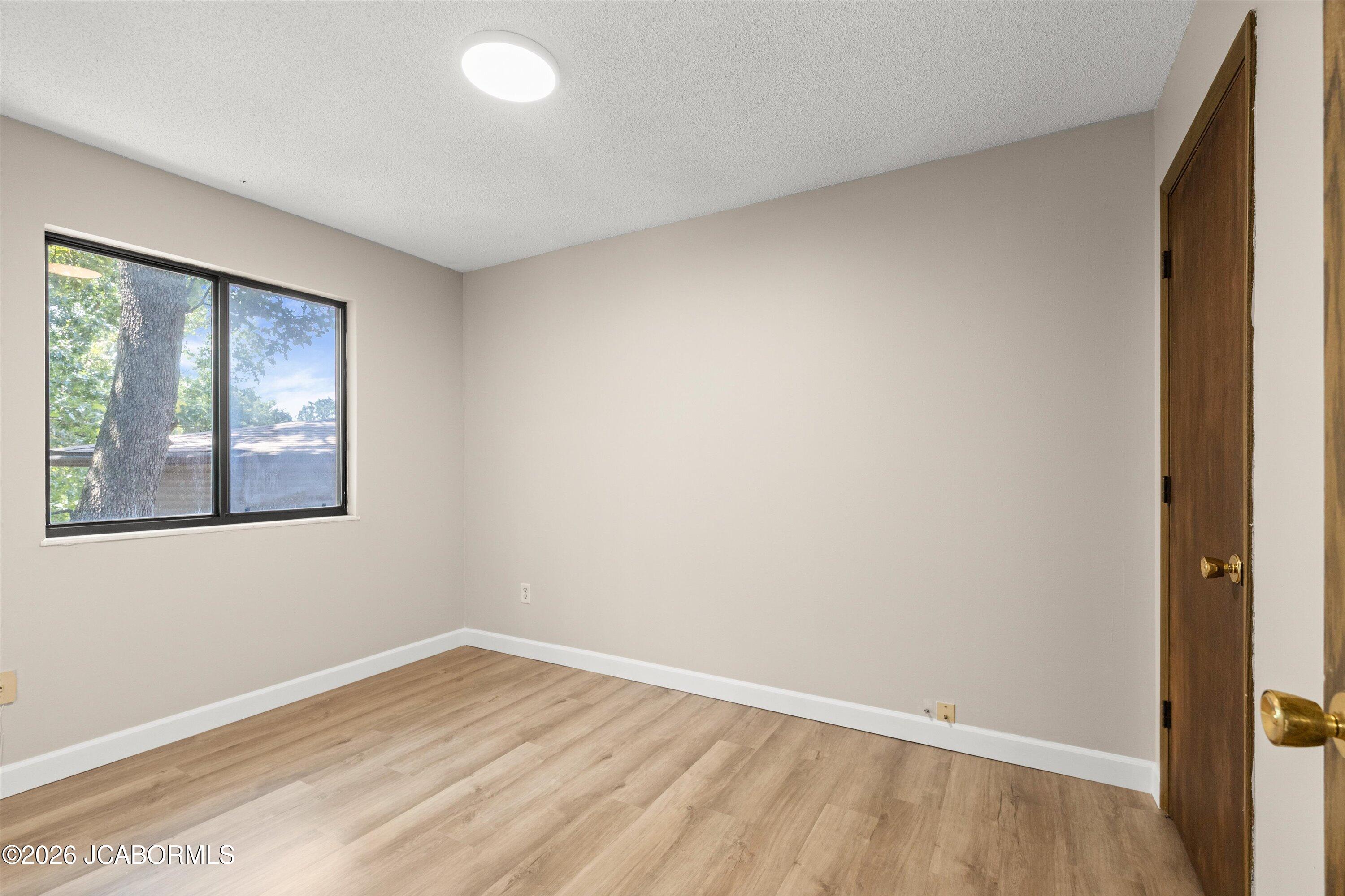 3229 Cassidy Road Jefferson City, MO 65101 - Photo 10 of 43