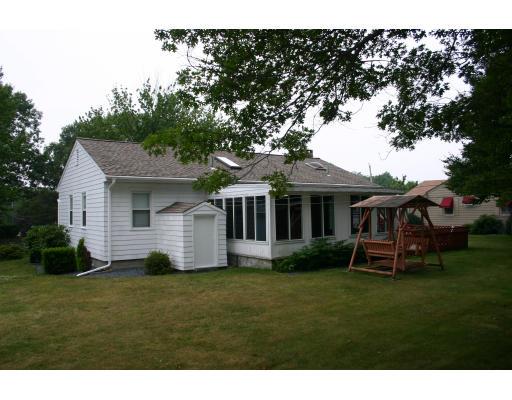 176 Franklin Road Somerset, MA 02726 - Photo 3 of 17 Gallery Image 3
