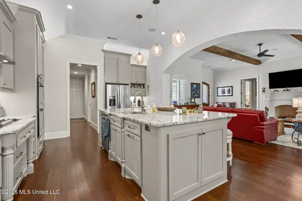 $723,000 | 711 Chickasaw Drive South, Flowood, MS 39232