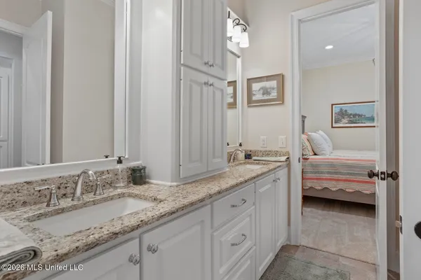 $723,000 | 711 Chickasaw Drive South, Flowood, MS 39232