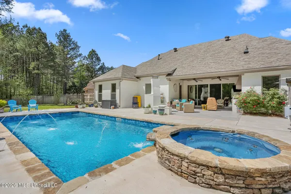 $723,000 | 711 Chickasaw Drive South, Flowood, MS 39232