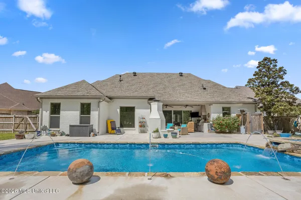 $723,000 | 711 Chickasaw Drive South, Flowood, MS 39232