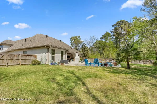 $723,000 | 711 Chickasaw Drive South, Flowood, MS 39232