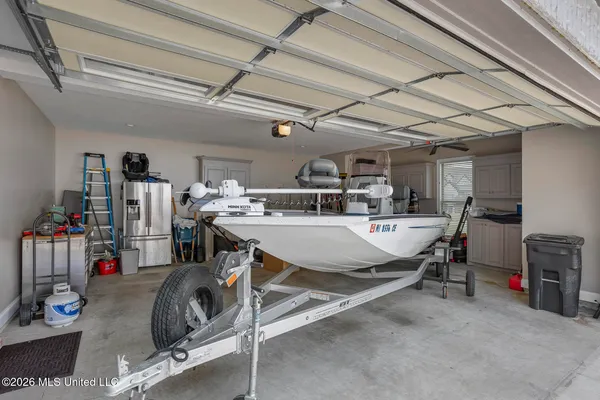 $723,000 | 711 Chickasaw Drive South, Flowood, MS 39232