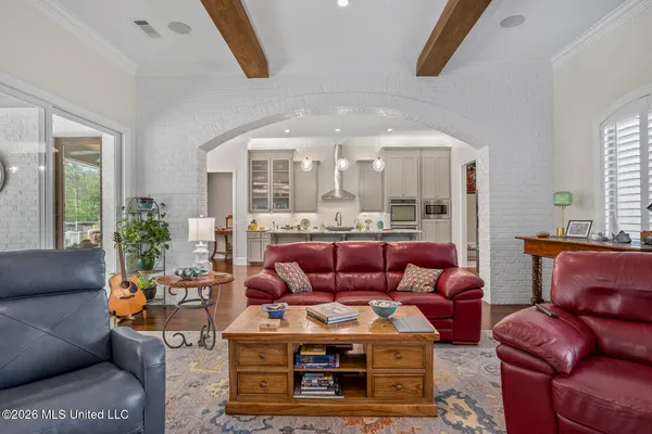 $723,000 | 711 Chickasaw Drive South, Flowood, MS 39232