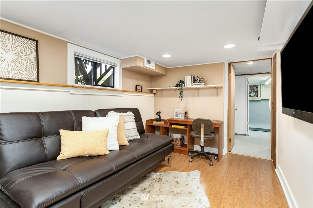 1345 North 78th Street Seattle, WA 98103 - Photo 19 of 29 Gallery Image 19