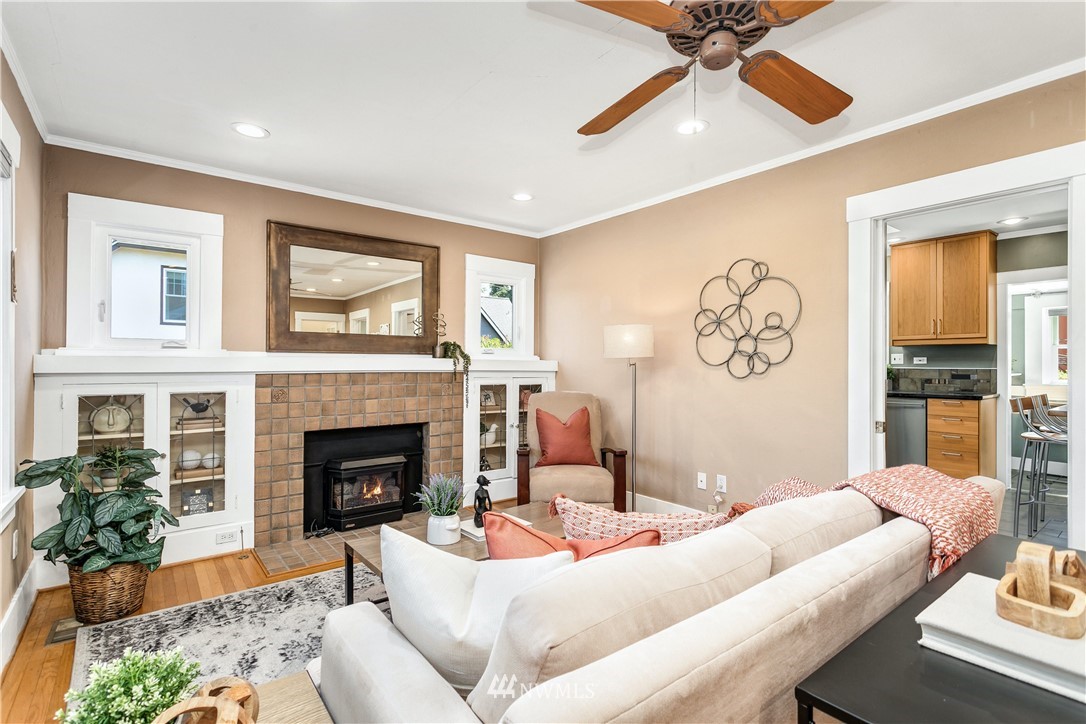1345 North 78th Street Seattle, WA 98103 - Photo 4 of 29 Gallery Image 4