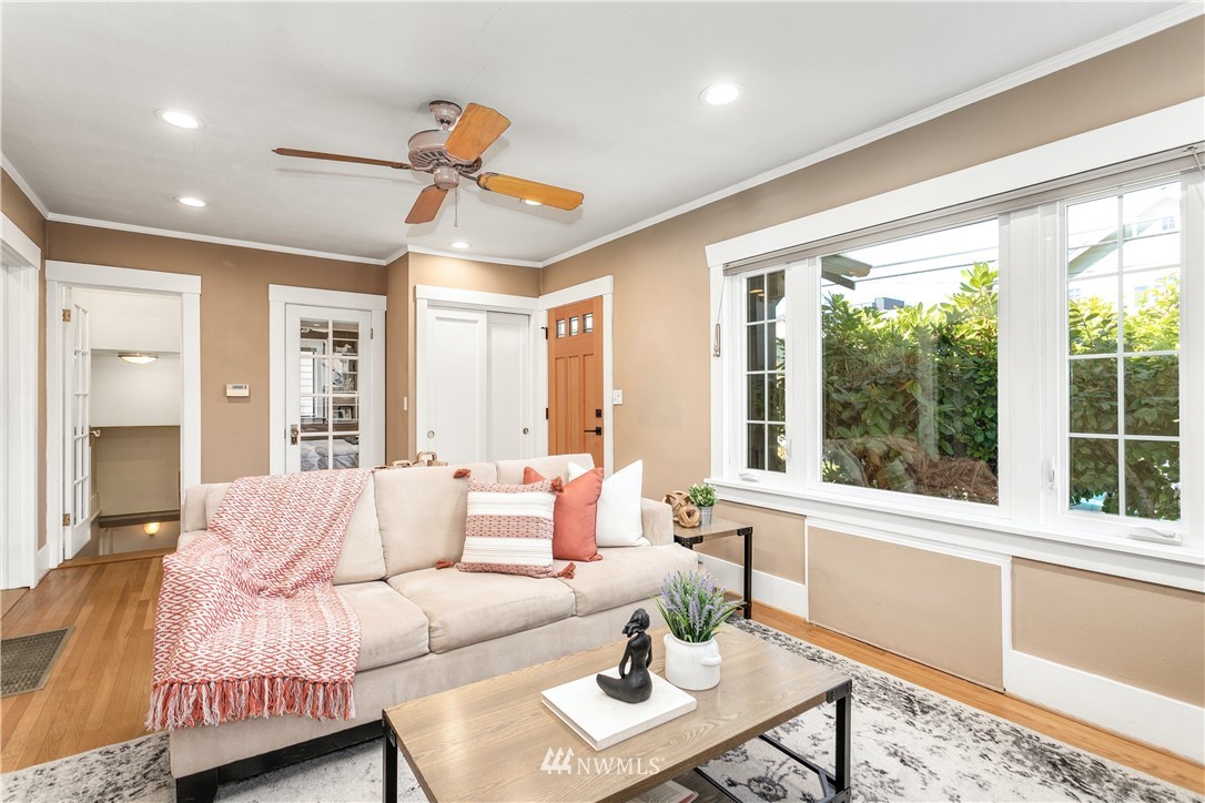 1345 North 78th Street Seattle, WA 98103 - Photo 5 of 29 Gallery Image 5