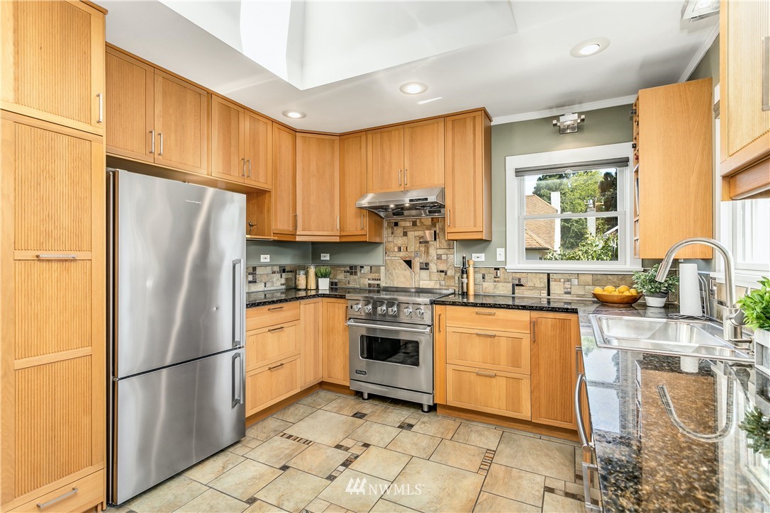 1345 North 78th Street Seattle, WA 98103 - Photo 8 of 29 Gallery Image 8