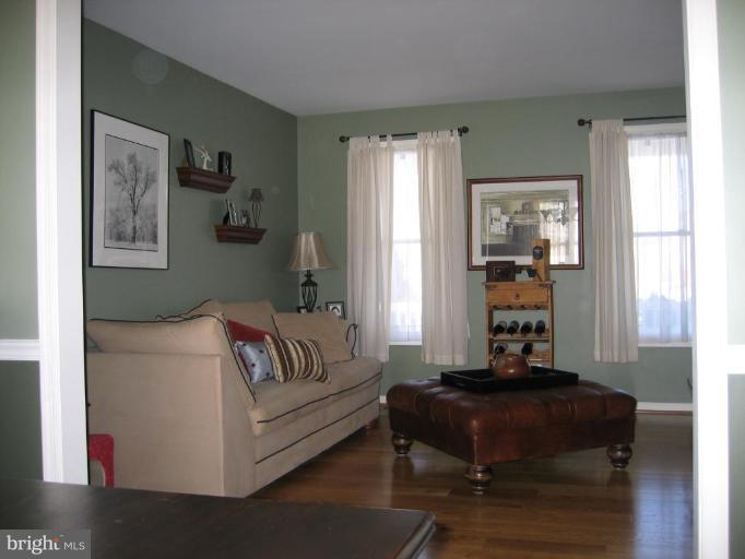 2511 Fairmount Road Hampstead, MD 21074 - Photo 9 of 30 a living room with furniture and a window