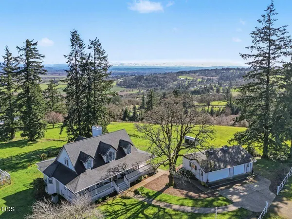 $999,000 | 12024 South Shadow Hills Court Southeast, Turner, OR 97392