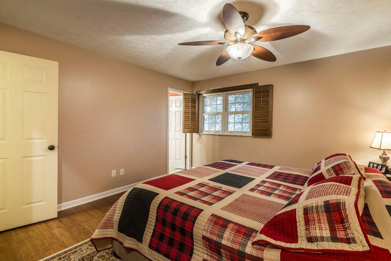 4835 Cosgray Road Hilliard, OH 43026 - Photo 18 of 49 Gallery Image 18