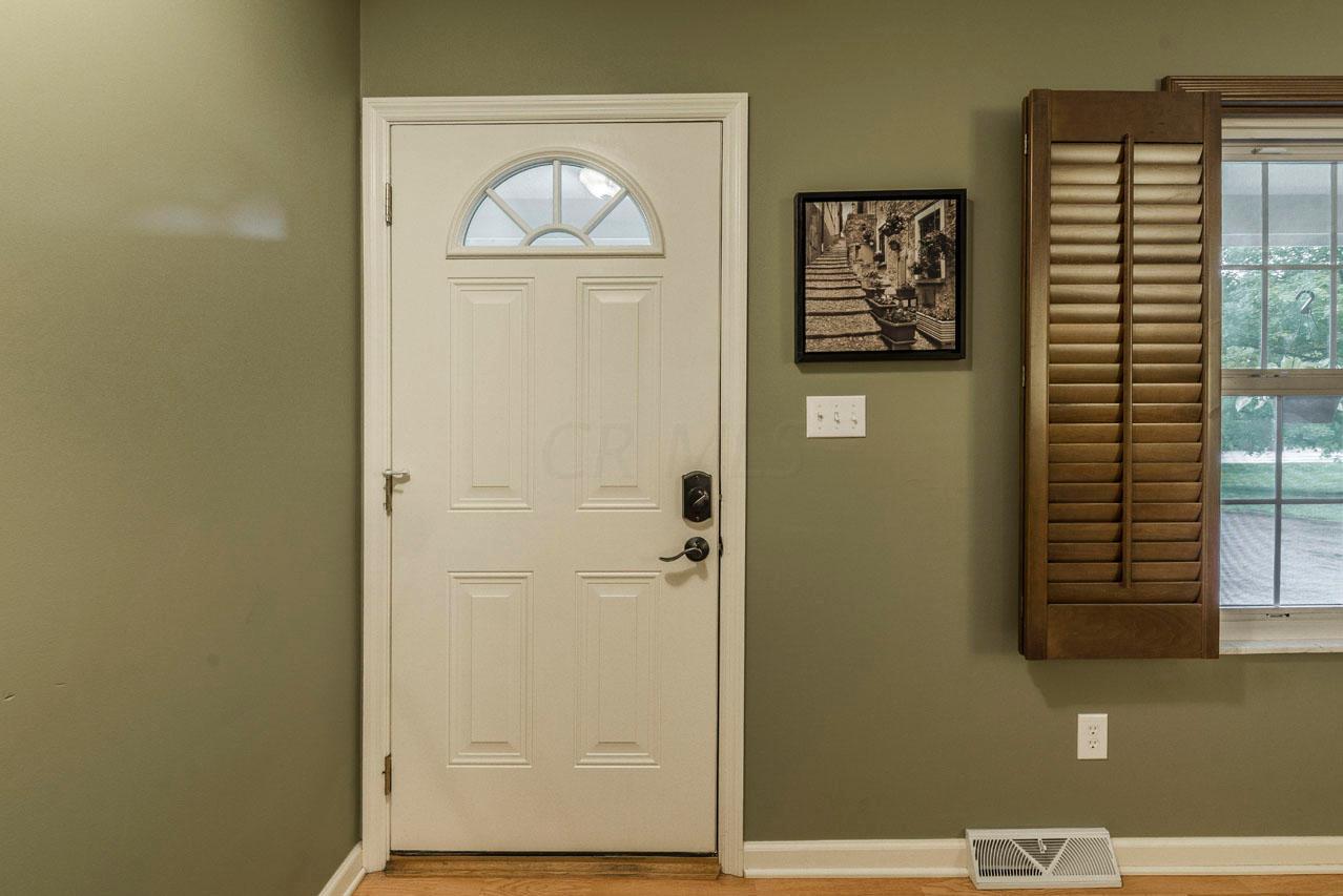 4835 Cosgray Road Hilliard, OH 43026 - Photo 7 of 49 Gallery Image 7