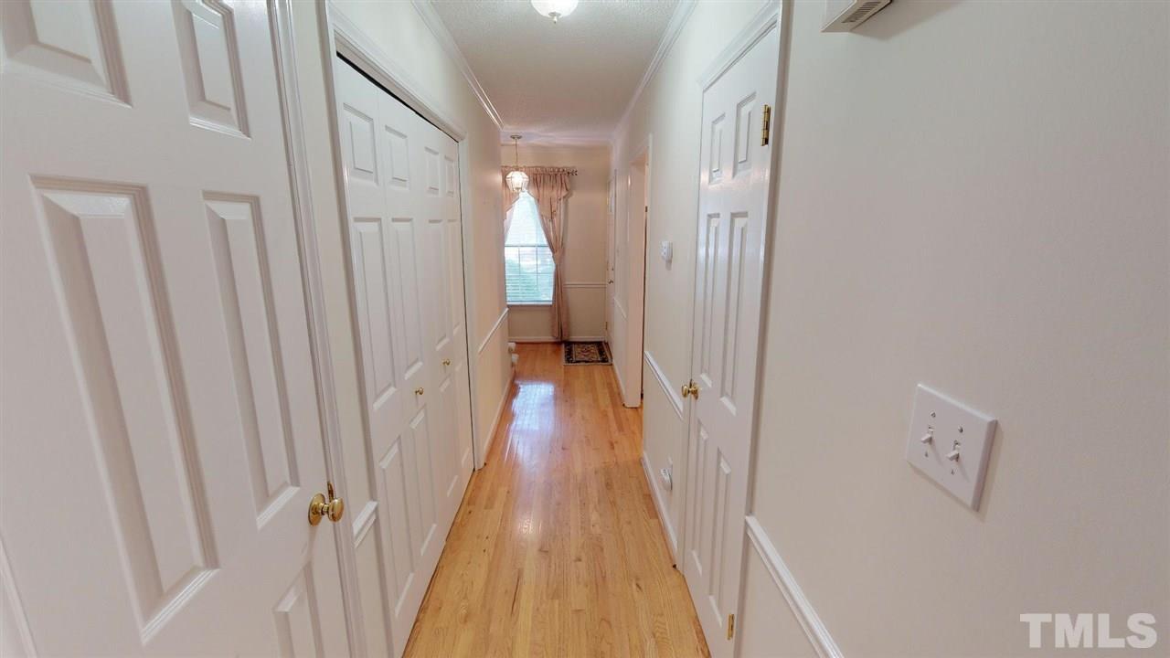 112 Wythe Circle Raleigh, NC 27615 - Photo 7 of 25 Gallery Image 7