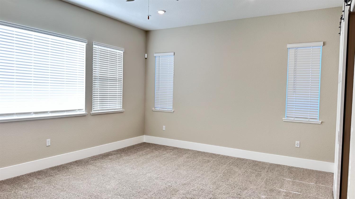 3036 Pocosol Way Rancho Cordova, CA 95742 - Photo 9 of 14 an empty room with a window