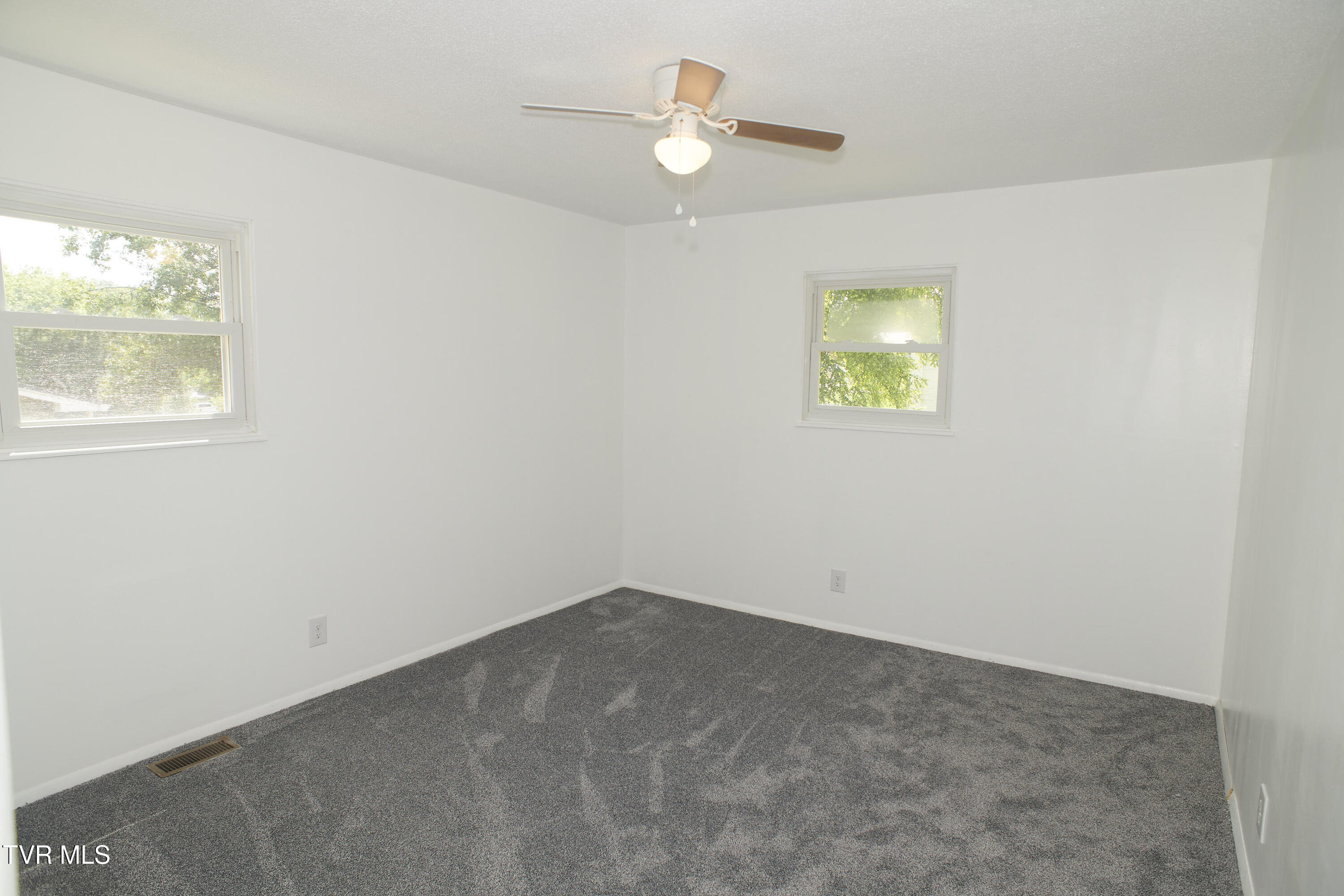 113 Midway Street Gray, TN 37615 - Photo 17 of 24 shelly 16