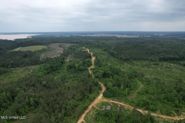 $1,032,979 | 333 Off Highway, Coffeeville, MS 38922