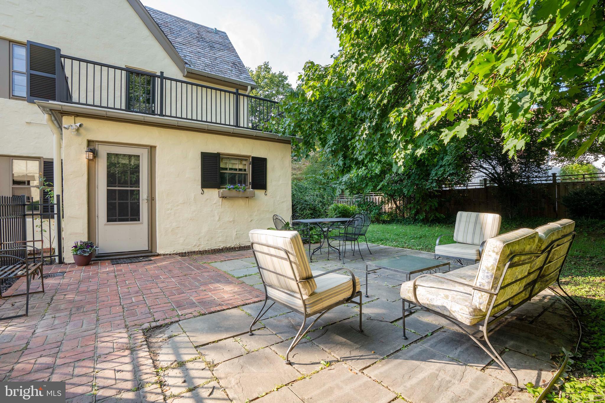 726 Nottingham Road Wilmington, DE 19805 - Photo 17 of 67 Plenty of outdoor seating areas for entertaining