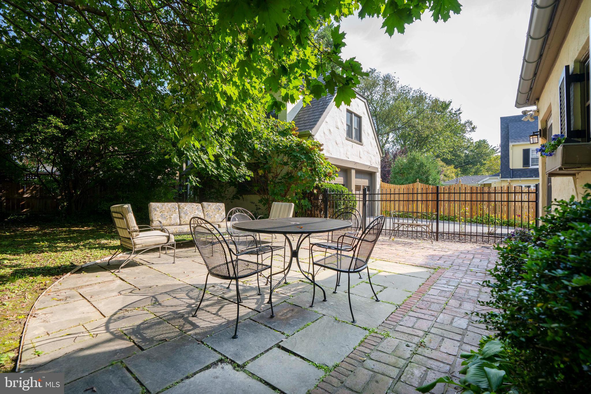 726 Nottingham Road Wilmington, DE 19805 - Photo 20 of 67 Rear patio from the side