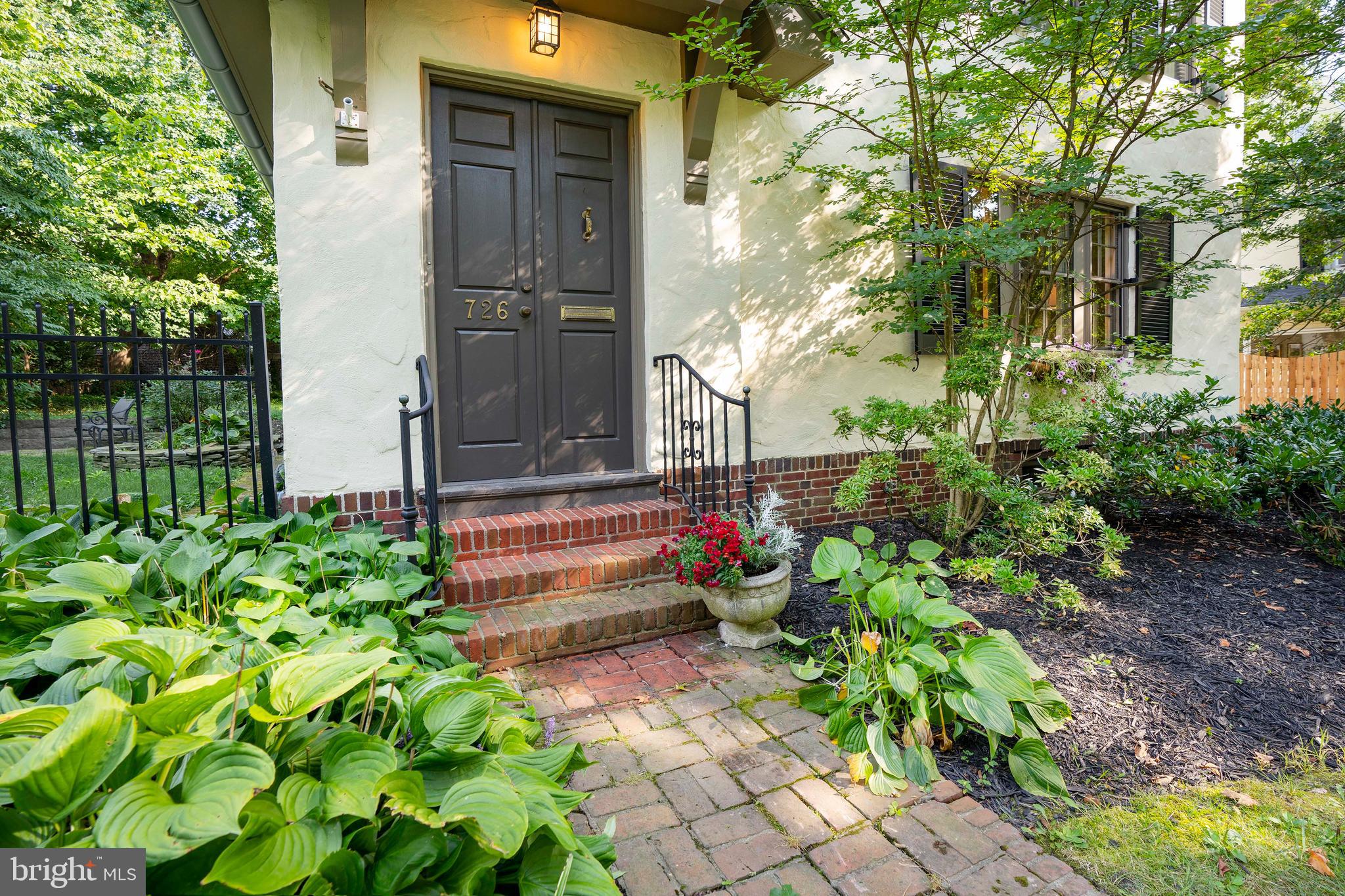 726 Nottingham Road Wilmington, DE 19805 - Photo 5 of 67 Double doors welcome you home