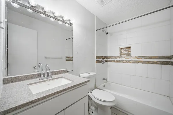 $1,825 | 12203 Cape Hyannis Drive, Houston, TX 77048