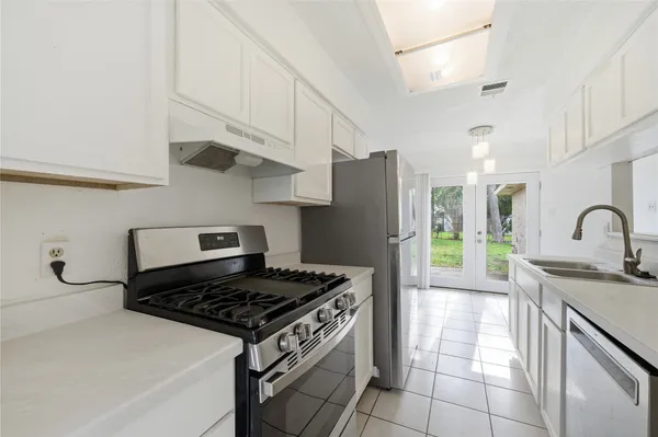 $1,825 | 12203 Cape Hyannis Drive, Houston, TX 77048