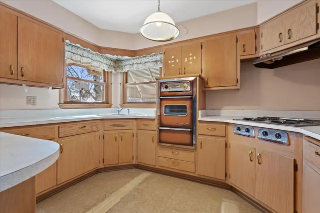 $419,900 | 6986 North Ardara Avenue, Glendale, WI 53209