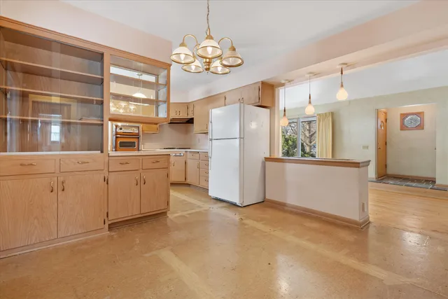 $419,900 | 6986 North Ardara Avenue, Glendale, WI 53209