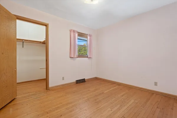 $419,900 | 6986 North Ardara Avenue, Glendale, WI 53209