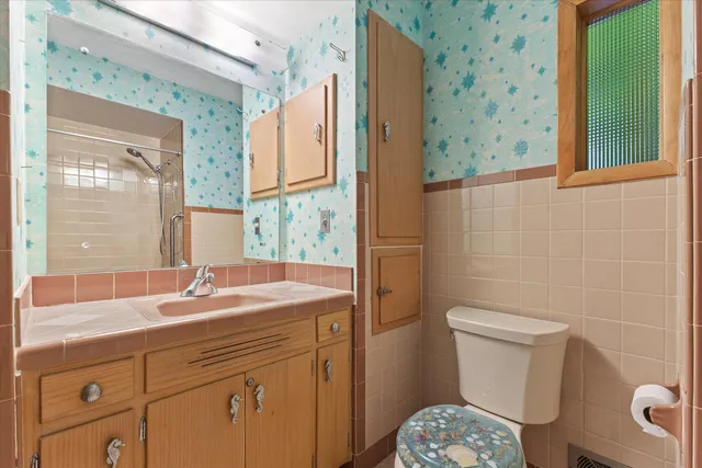 $419,900 | 6986 North Ardara Avenue, Glendale, WI 53209