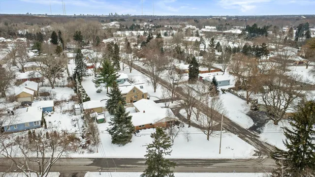 $419,900 | 6986 North Ardara Avenue, Glendale, WI 53209