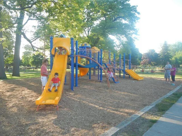 $419,900 | 6986 North Ardara Avenue, Glendale, WI 53209