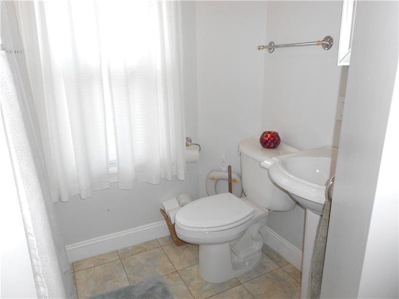 352 Ridge Avenue Canonsburg, PA 15317 - Photo 15 of 21 Full Bath.
