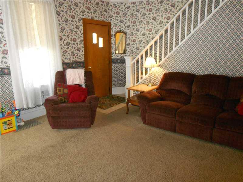 352 Ridge Avenue Canonsburg, PA 15317 - Photo 6 of 21 Living Room.