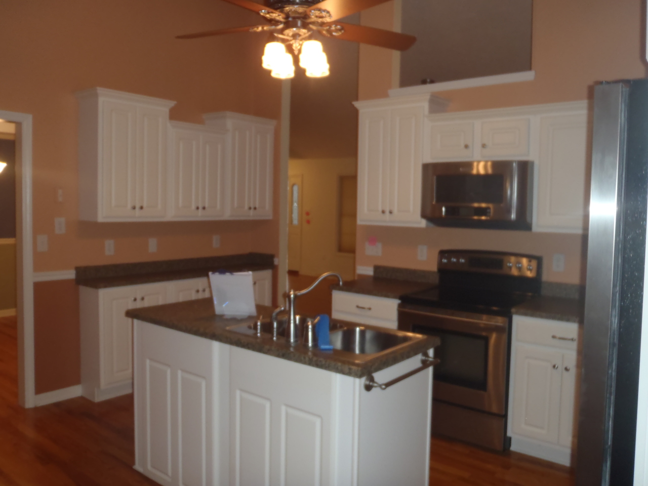307 Aftons Meadow Road Vinton, VA 24179 - Photo 24 of 44 Large Kitchen