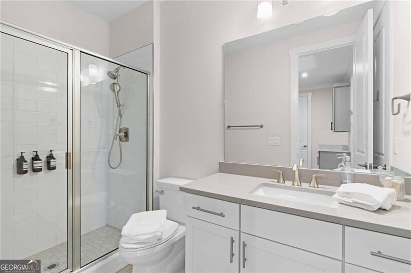 2123 Cortland Road Alpharetta, GA 30004 - Photo 40 of 47 1st Floor Bathroom