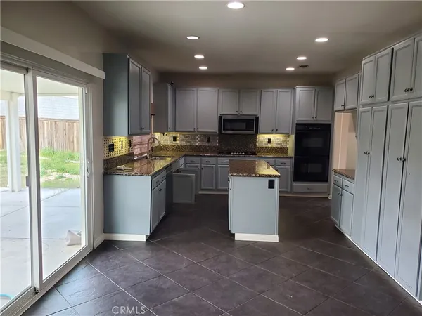 $3,000 | 13010 Banning Street, Victorville, CA 92392