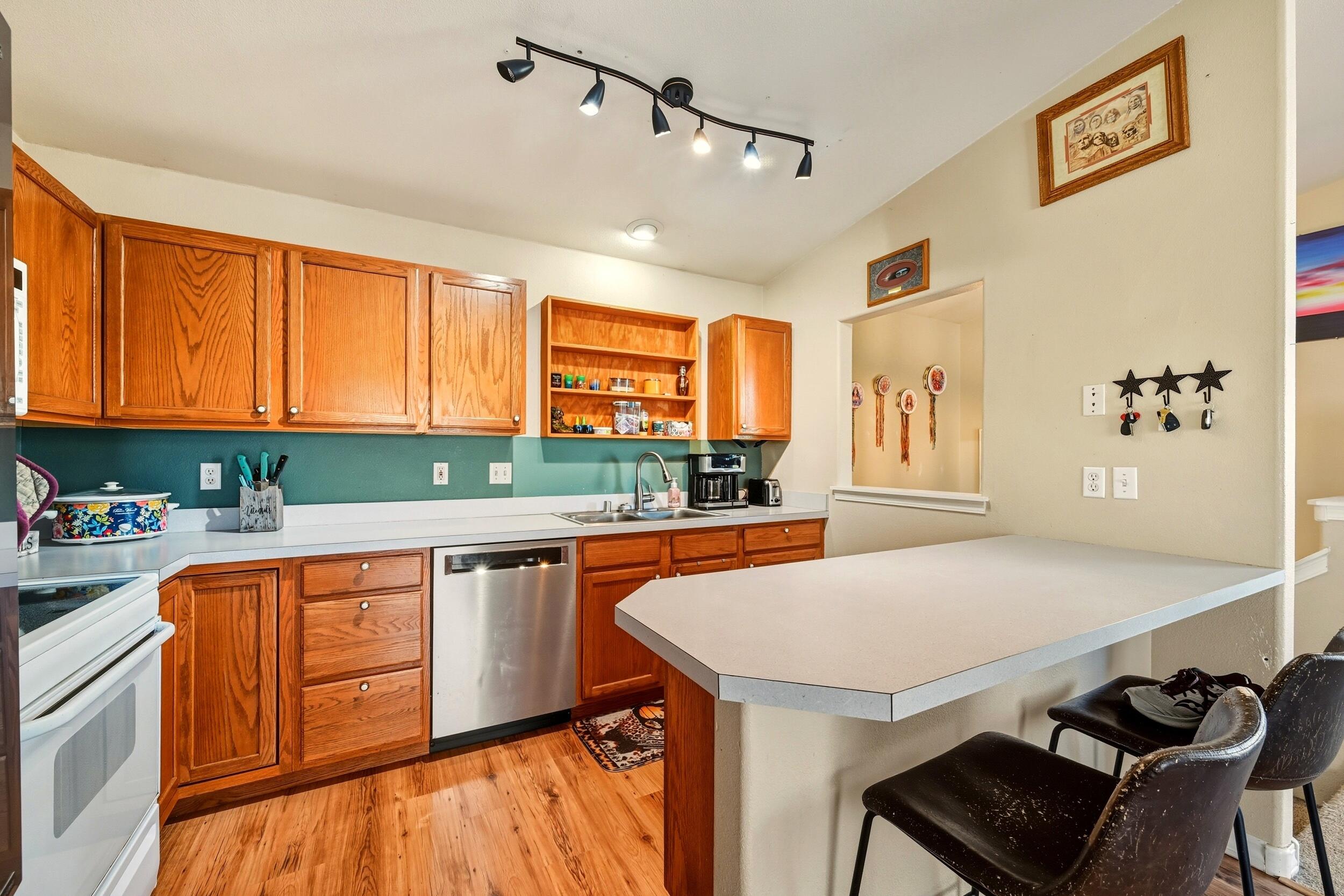 766 Huntington Street Sheridan, WY 82801 - Photo 12 of 39 766 huntington 024