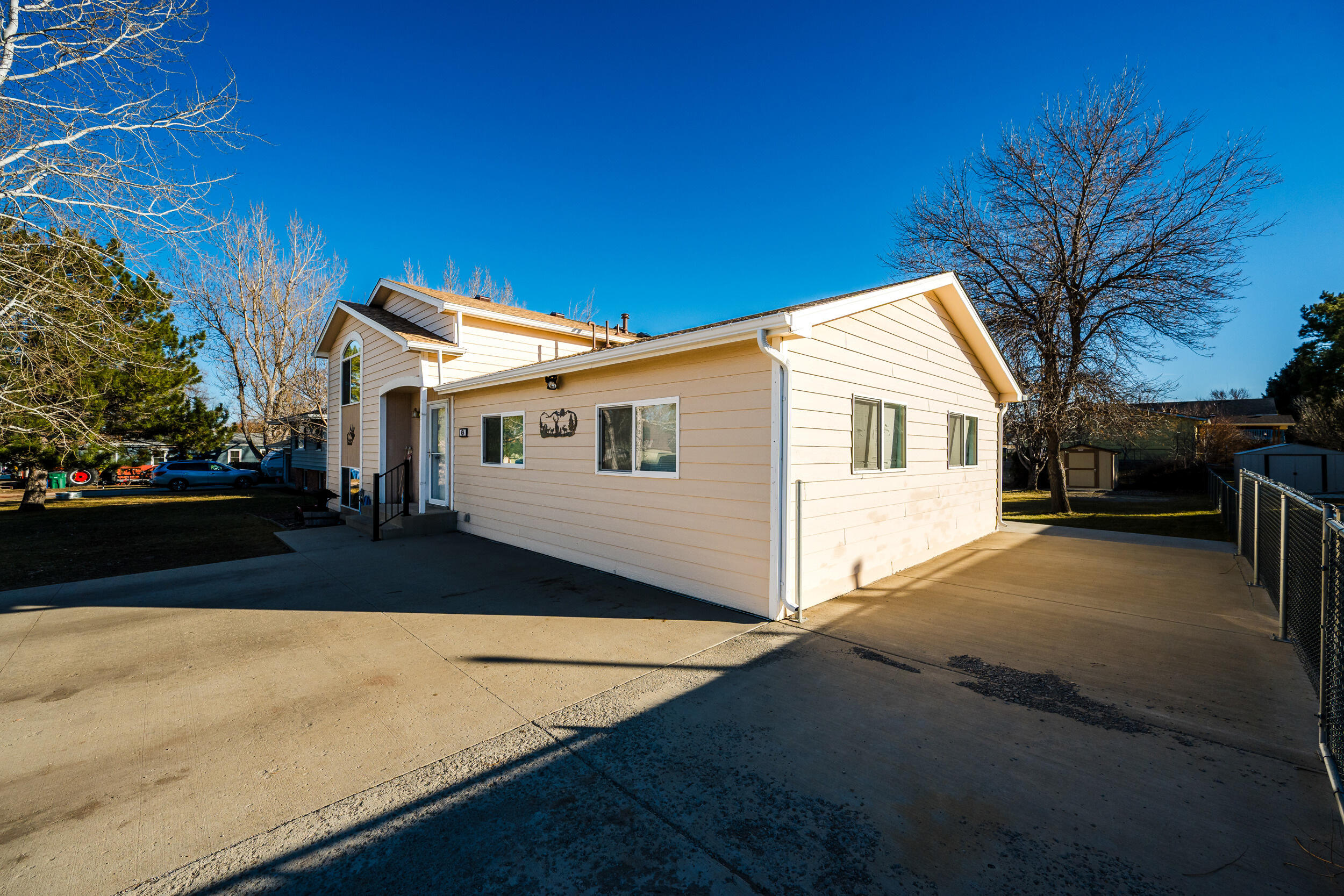 766 Huntington Street Sheridan, WY 82801 - Photo 6 of 39 766 huntington 004