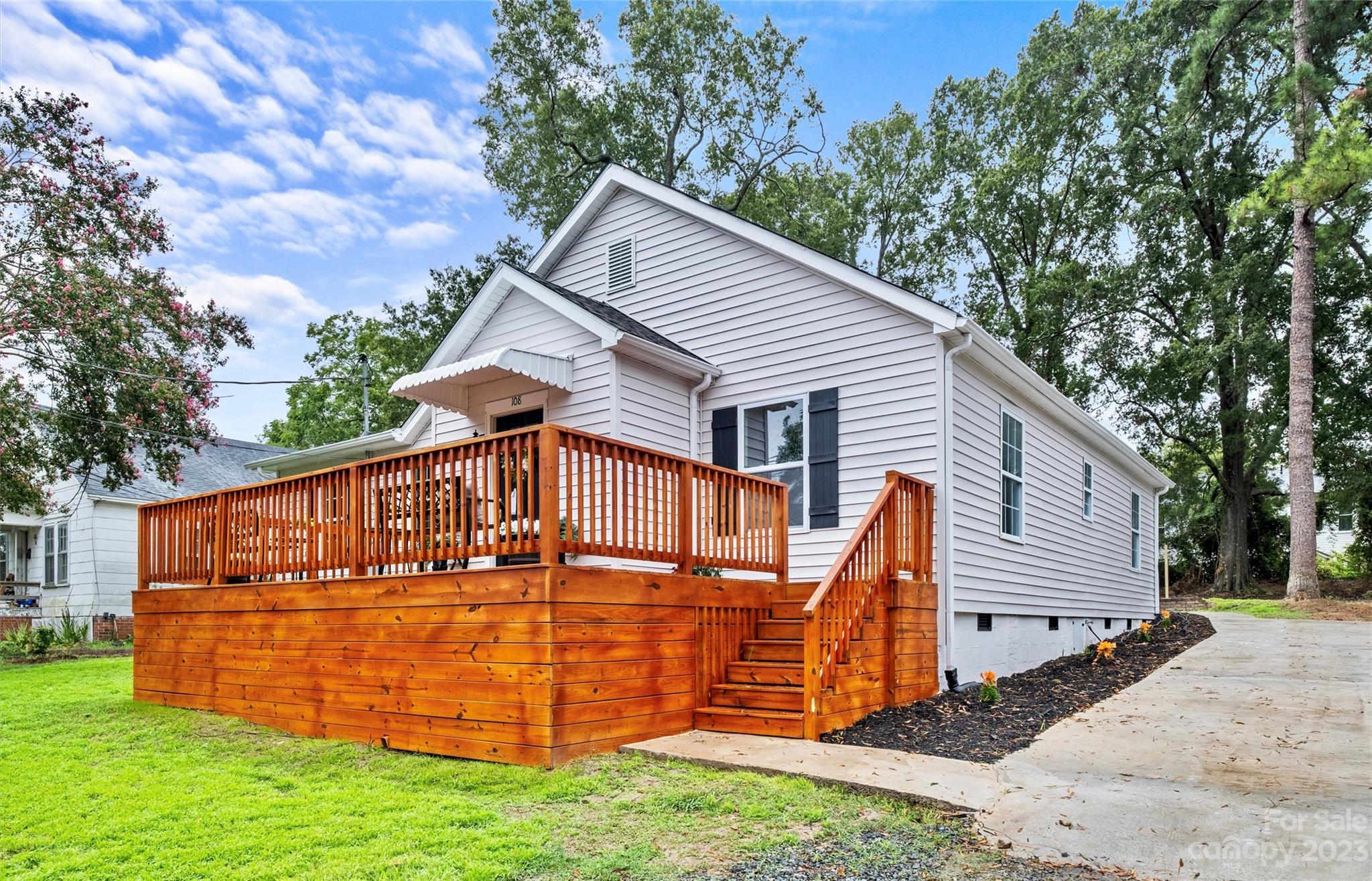 108 Hampton Street Chester, SC 29706 - Photo 2 of 23 Gallery Image 2