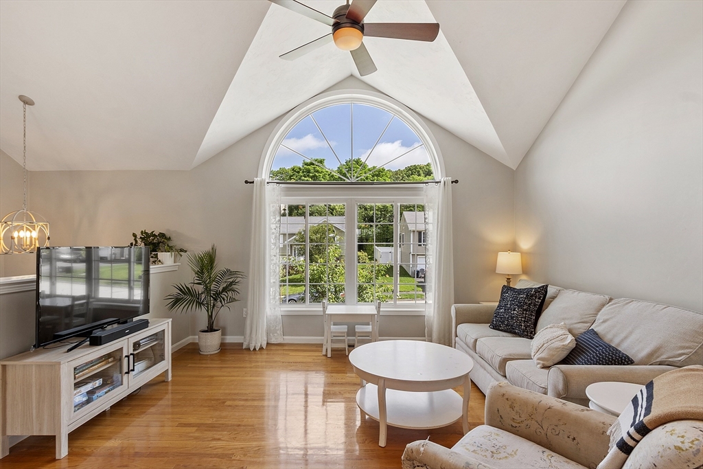 5 Holly Terrace Worcester, MA 01607 - Photo 12 of 42 Gallery Image 12