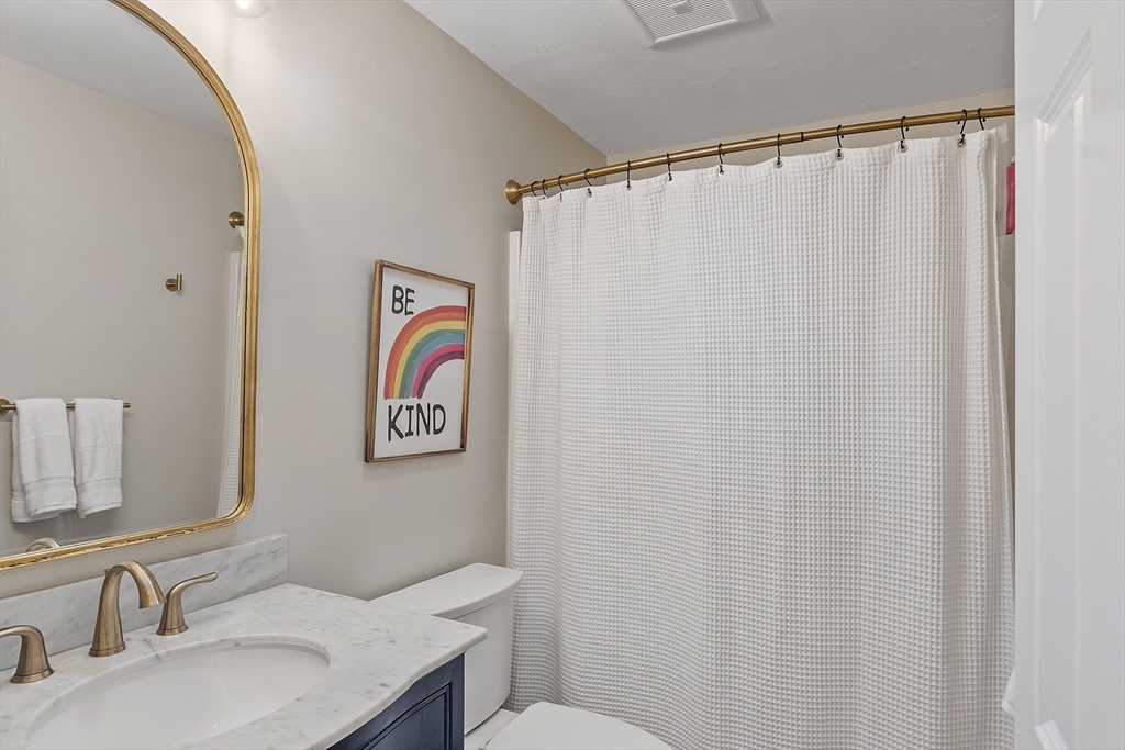 5 Holly Terrace Worcester, MA 01607 - Photo 23 of 42 Gallery Image 23